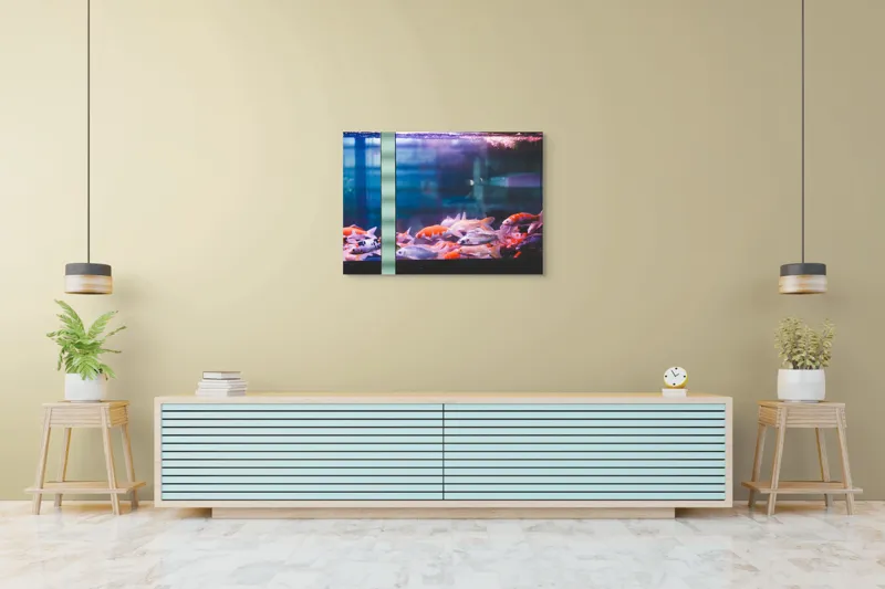 Tablou Canvas, "Dansul peștilor în acvariu colorat", Pestisori, Acvariu, Apa, Lumini, Colorat, Albastru, Portocaliu, Animale, Reflexii, Claritate, 100 x 70 cm – poza 4