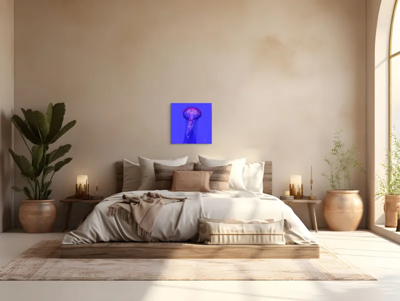Tablou Canvas, "Meduză plutind în lumină albastră", Meduză, Strălucire, Albastru, Ocean, Grație, Tentacule, Mister, Lumina, Frumusețe., 50 x 50 cm – poza 5