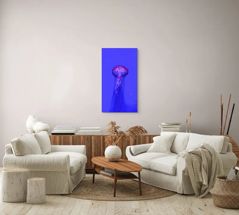 Tablou Canvas, "Meduză plutind în lumină albastră", Meduză, Strălucire, Albastru, Ocean, Grație, Tentacule, Mister, Lumina, Frumusețe., 50 x 90 cm – poza 7