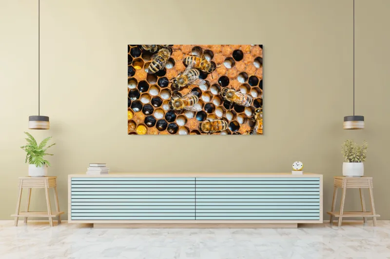 Tablou Canvas, "Albine lucrând în stupul lor", Albine, Fagure, Miere, Hexagoane, Nectar, Polen, Aripi, Muncă, 150 x 100 cm – poza 6