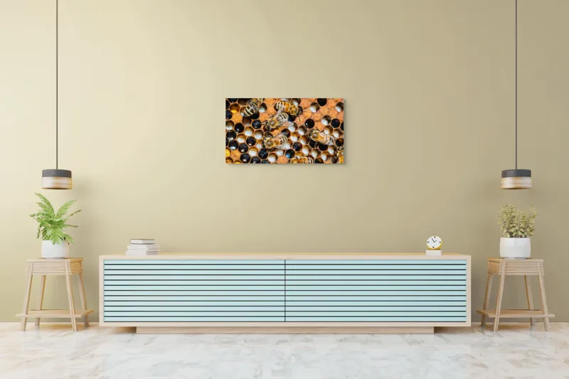 Tablou Canvas, "Albine lucrând în stupul lor", Albine, Fagure, Miere, Hexagoane, Nectar, Polen, Aripi, Muncă, 90 x 50 cm – poza 5