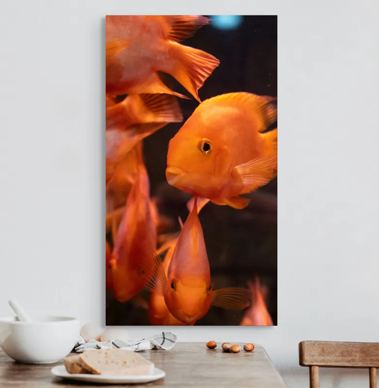 Tablou Canvas, "Dansul peștilor portocalii în apă", Portocaliu, Pește, Apă, Înot, Reflexie, Solzi, Aripioare, 50 x 90 cm – poza 3