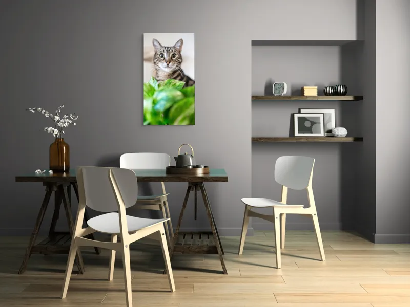 Tablou Canvas, "Pisica și frunzele misterioase ale naturii", Pisică, Ochii, Verzi, Plantă, Frunze, Blană, Tigrat, Privire, Curiozitate, Fundal, Neclar, Verde, Natură, Interior, Aproape, 50 x 90 cm – poza 4