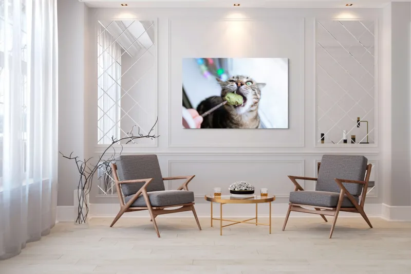 Tablou Canvas, "Pisica savurând o gustare delicioasă", Pisică, Curioasă, Pofticioasă, Delicioasă, Verde, Luminoasă, Jucăușă, Fermoar, Dinamică, Amuzantă, 150 x 100 cm – poza 7