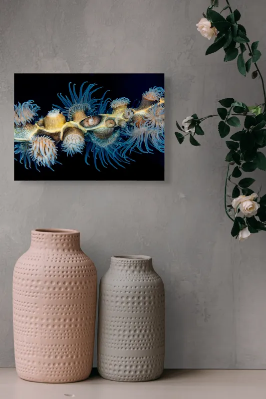 Tablou Canvas, "Dansul exotic al coralilor subacvatici", Flori, Coral, Tentacule, Albastru, Marin, Complexitate, Frumusețe, Natură, Biodiversitate, Ocean., 54 x 39 cm – poza 8