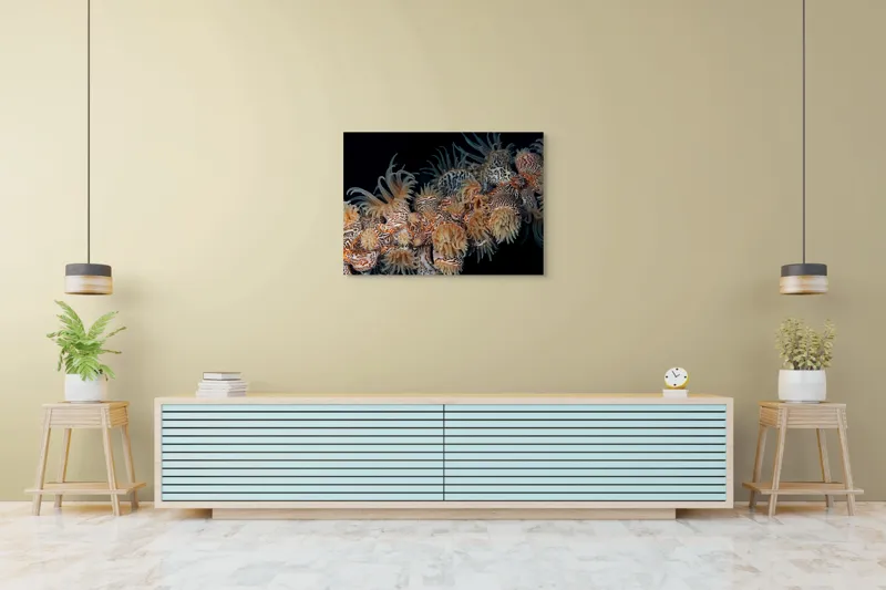 Tablou Canvas, "Coral exotic în adâncuri marine", Tentacule, Model, Subacvatic, Texturi, Contrast, Organism, Vibrant, Detaliu, Exotic, Misterios, 100 x 70 cm – poza 4