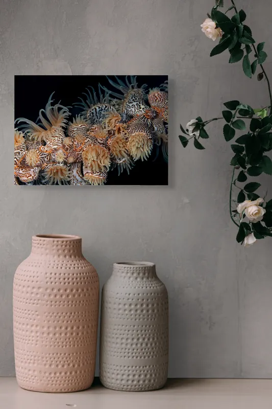 Tablou Canvas, "Coral exotic în adâncuri marine", Tentacule, Model, Subacvatic, Texturi, Contrast, Organism, Vibrant, Detaliu, Exotic, Misterios, 54 x 39 cm – poza 8