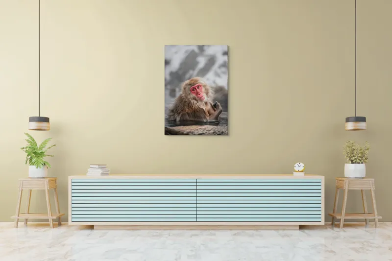 Tablou Canvas, "Macac japonez relaxându-se în apă termală", Blană, Zăpadă, Ape, Privire, Singurătate, 70 x 100 cm – poza 5