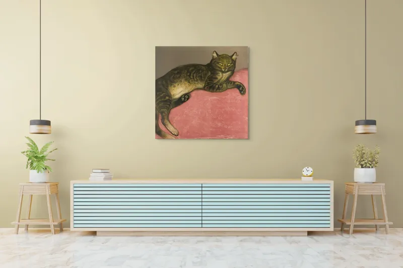 Tablou Canvas, "Pisica torcând pe perna roz", Pisică, Relaxare, Culoare, Textură, Blană, Privire, Odihnă, Canapea, Calm, Detalii, 100 x 100 cm – poza 5