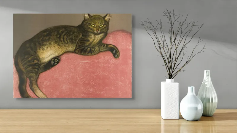 Tablou Canvas, "Pisica torcând pe perna roz", Pisică, Relaxare, Culoare, Textură, Blană, Privire, Odihnă, Canapea, Calm, Detalii, 70 x 50 cm – poza 3