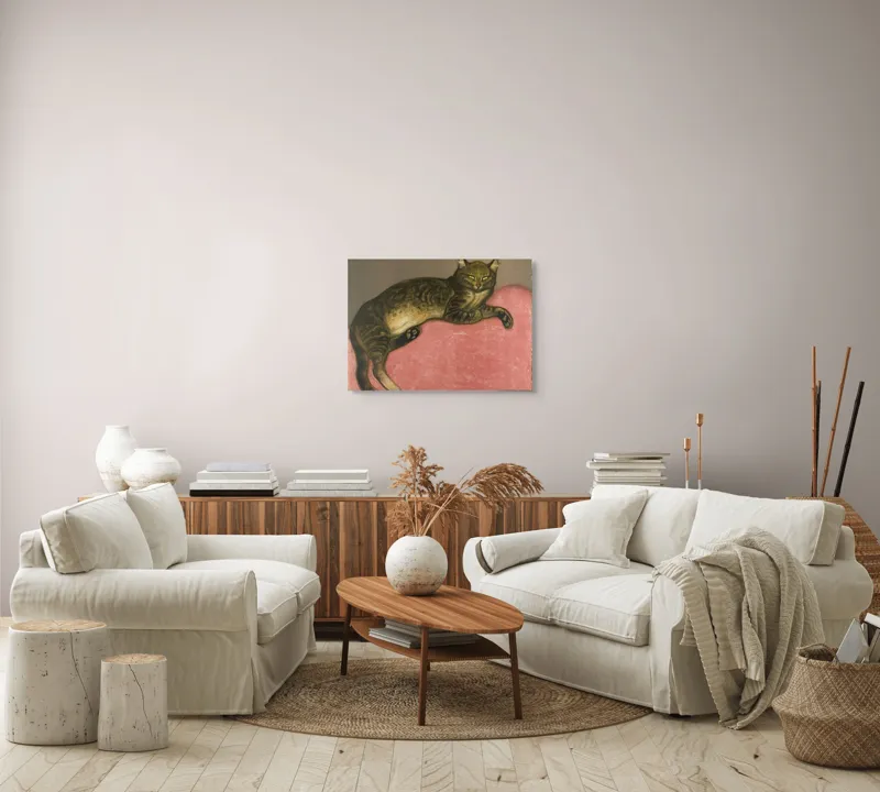 Tablou Canvas, "Pisica torcând pe perna roz", Pisică, Relaxare, Culoare, Textură, Blană, Privire, Odihnă, Canapea, Calm, Detalii, 70 x 50 cm – poza 6