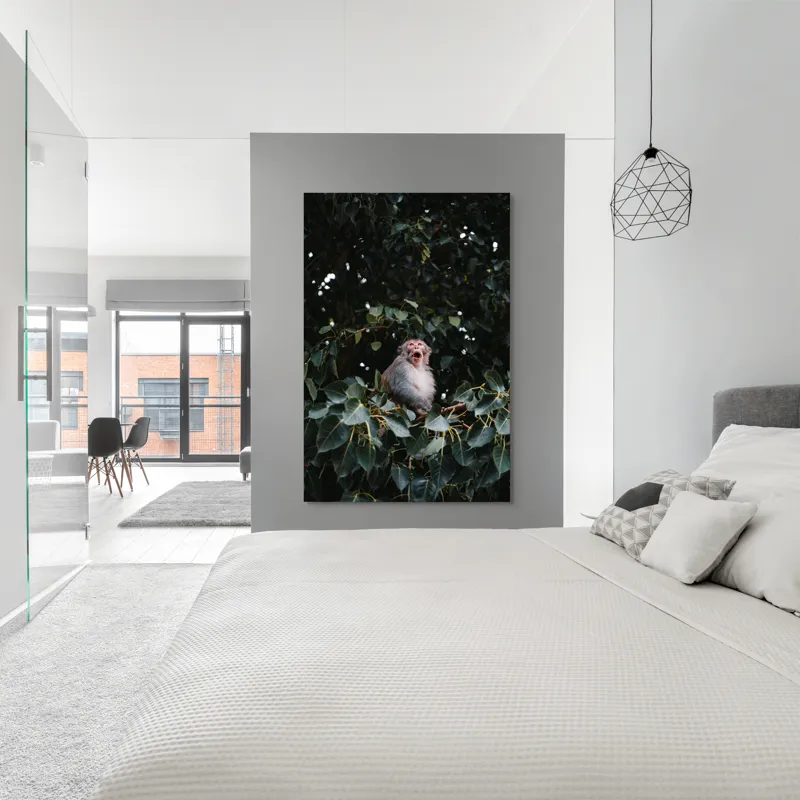 Tablou Canvas, "Maimuță veselă printre frunze verzi", Maimuță, Frunze, Copac, Natură, Râs, Ramură, Verde, Sălbăticie, 100 x 150 cm – poza 5