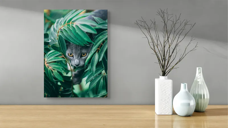 Tablou Canvas Pisică în Tufiș Verde Natură Misterioasă, 39 x 54 cm – poza 4