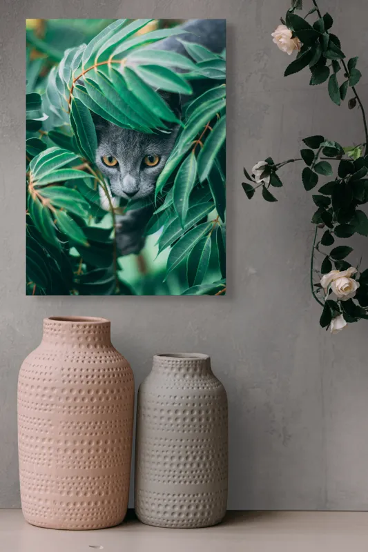 Tablou Canvas Pisică în Tufiș Verde Natură Misterioasă, 39 x 54 cm – poza 6