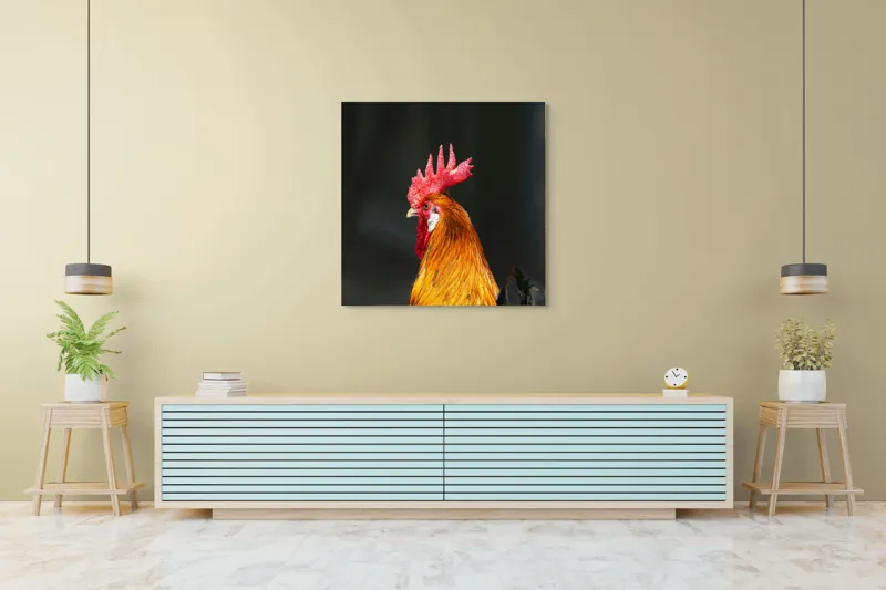 Tablou Canvas, "Cocoșul mândru al dimineții", Roșu, Penaj, Creastă, Strălucire, Vibrant., 100 x 100 cm – poza 5