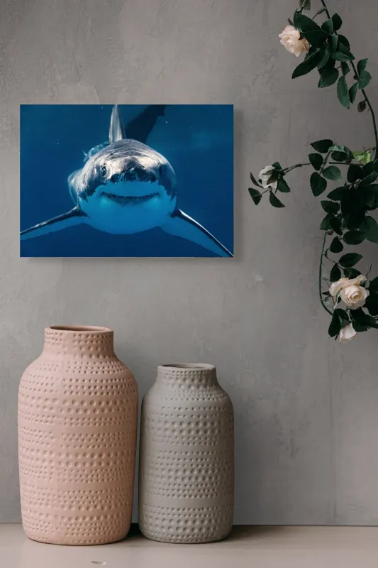 Tablou Canvas, "Întâlnire cu rechinul alb mare", Rechin, Albastru, Ocean, Putere, Mister, Silentiozitate, Adanc., 54 x 39 cm – poza 8