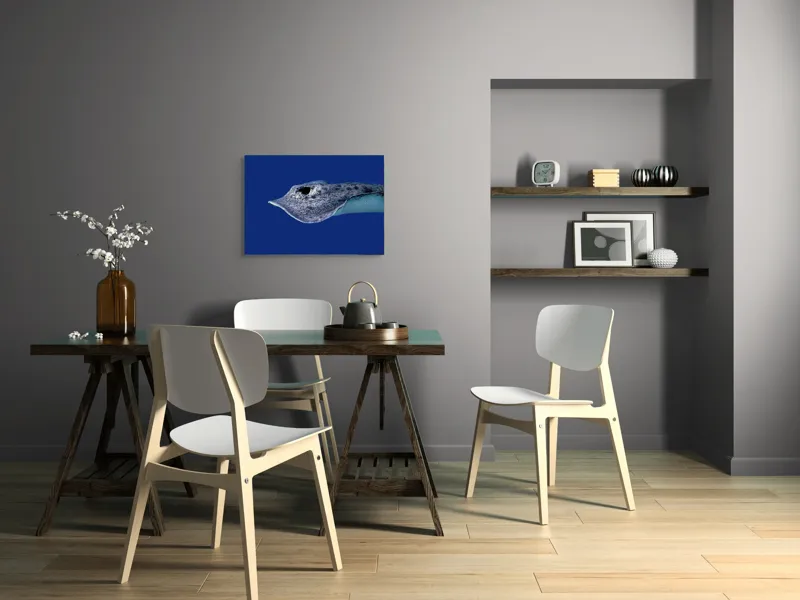 Tablou Canvas, "Pasărea albastră a adâncurilor misterioase", Pisică-De-Mare, Albastru, Ocean, Eleganță, Grație, Apă, Subacvatic, Culoare, Liniște, Formă, 70 x 50 cm – poza 5