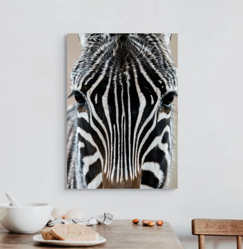 Tablou Canvas, "Zebra în prim-plan fascinantă și elegantă", Dungi, Simetrie, Contrast, Natură, Intensitate, Privire, Artă, 50 x 70 cm – poza 3