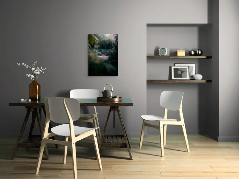 Tablou Canvas, "Flamingo roz în pădurea de toamnă", Flamingo, Roz, Pădure, Apă, Reflexii, Lumină, Frunze, Toamnă, Tranquilitate, Natură, 50 x 70 cm – poza 5