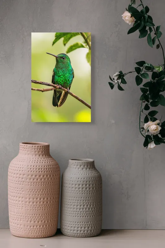 Tablou Canvas, "Șoimul de smarald odihnindu-se discret", Pene, Strălucire, Verde, Delicat, Natură, Viu, Fragil, Ramură, 26 x 39 cm – poza 6
