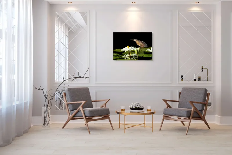 Tablou Canvas, "Pasărea contemplând liniștea lacului", Pasăre, Nufăr, Apele, Verde, Lumină, Natură, Reflexie, Serenitate, Contrast, Frumusețe., 100 x 70 cm – poza 5