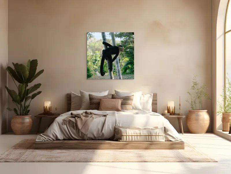 Tablou Canvas, "Maimuța curioasă printre copaci verzi", 100 x 100 cm – poza 4
