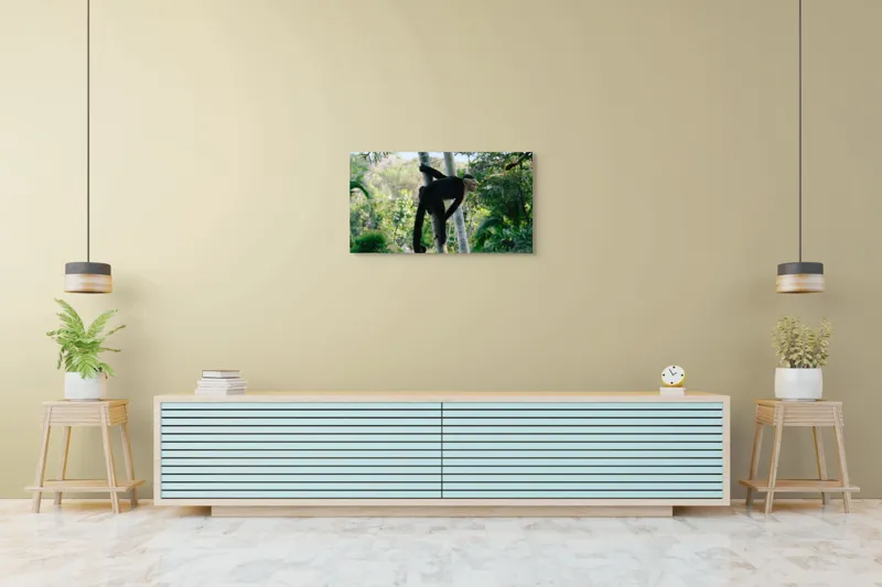 Tablou Canvas, "Maimuța curioasă printre copaci verzi", 90 x 50 cm – poza 5