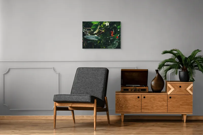 Tablou Canvas, "Pasăre roșie în jungla verde", Scarlat, Lumină, Frunze, Tropical, Păsare, Verde, Junglă, Umbră, 70 x 50 cm – poza 4