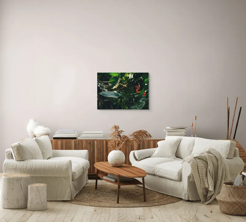 Tablou Canvas, "Pasăre roșie în jungla verde", Scarlat, Lumină, Frunze, Tropical, Păsare, Verde, Junglă, Umbră, 70 x 50 cm – poza 6