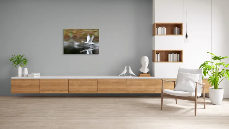 Tablou Canvas, "Zborul grațios al lebedei albe", Grație, Viteză, Reflecție, Aripi, Apă, Liniște, Natură, Zbor., 100 x 70 cm – poza 6