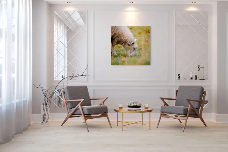 Tablou Canvas, "Oaia paște în liniștea pășunii", Oi, Pajiște, Verde, Blană, Mâncat, Natură, Serenitate, Liniște, Peisaj, Idilică, 100 x 100 cm – poza 7
