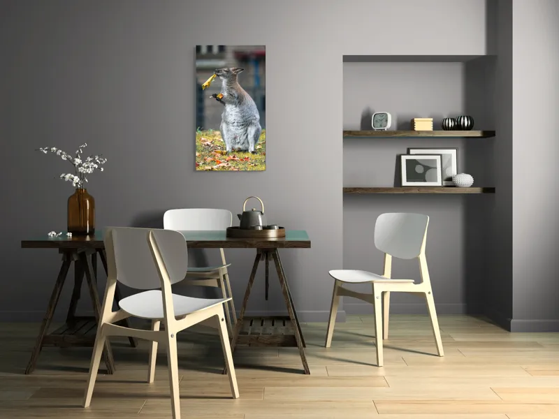 Tablou Canvas, "Kangurul visător și frunzele toamnei", Kangur, Frunze, Toamnă, Verdeață, Blană, Hrănire, Natură, Curiozitate, Echilibru, Frumusețe., 50 x 90 cm – poza 4