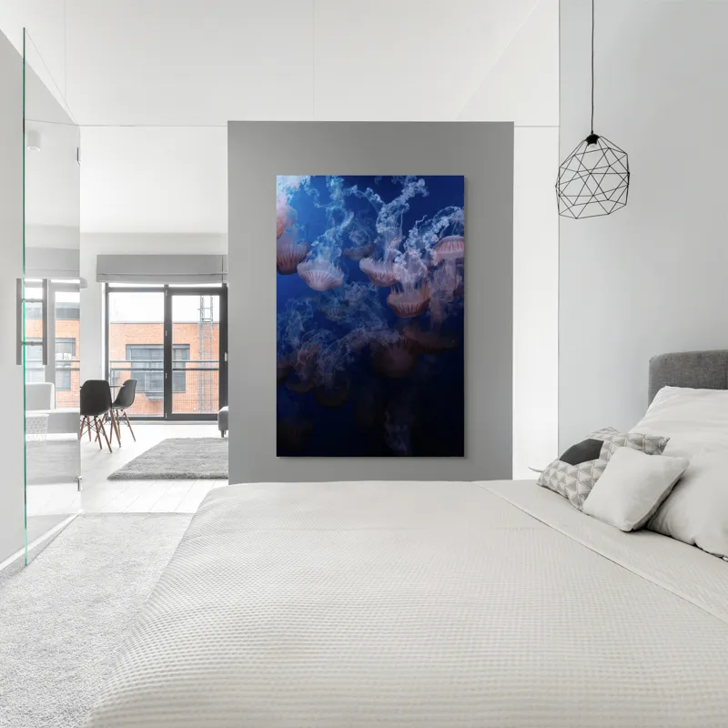 Tablou Canvas, "Dansul grațios al meduzelor colorate", Eteric, Grațios, Albastru, Misterios, Acvatic, Delicat, Fluid, Lumină, Vibrant, Calm, 100 x 150 cm – poza 5