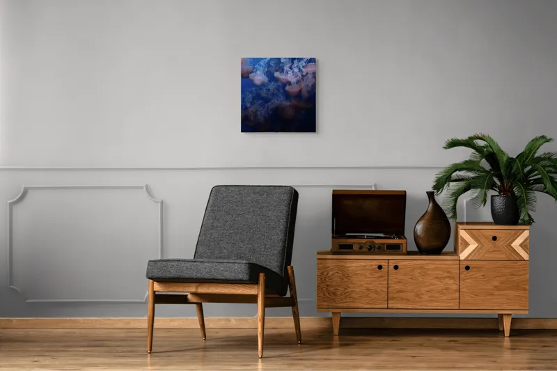 Tablou Canvas, "Dansul grațios al meduzelor colorate", Eteric, Grațios, Albastru, Misterios, Acvatic, Delicat, Fluid, Lumină, Vibrant, Calm, 50 x 50 cm – poza 6