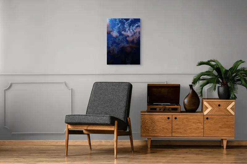 Tablou Canvas, "Dansul grațios al meduzelor colorate", Eteric, Grațios, Albastru, Misterios, Acvatic, Delicat, Fluid, Lumină, Vibrant, Calm, 50 x 70 cm – poza 8