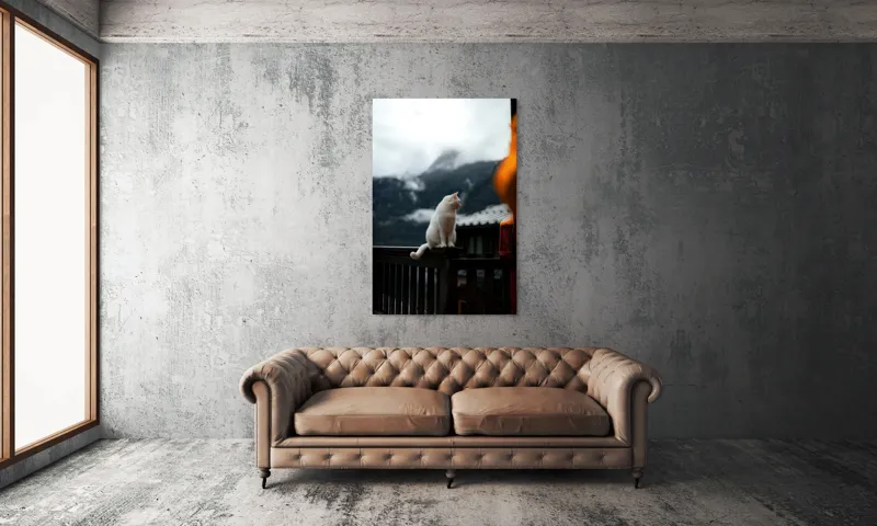 Tablou Canvas, "Pisica albă în munți înzăpeziți", Pisică, Albă, Balustradă, Munți, Nori, Peisaj, Calm, Rece, Frumusețe, Natural., 100 x 150 cm – poza 6
