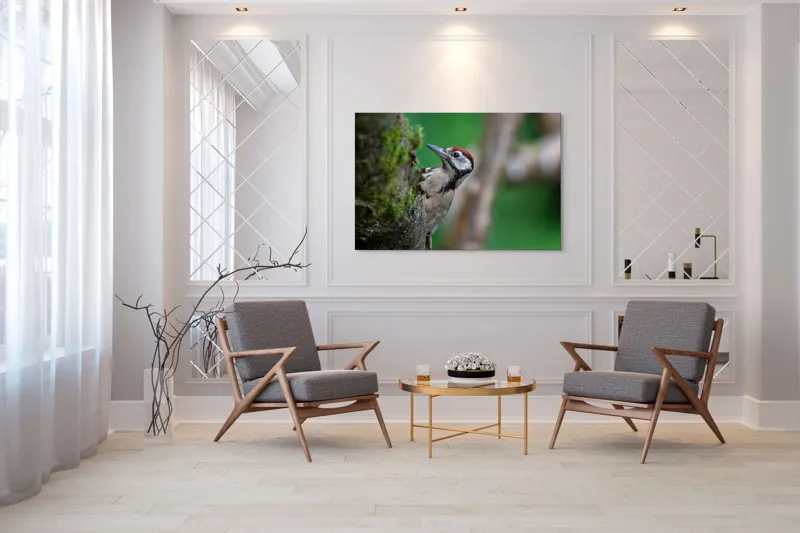 Tablou Canvas, "Ciocănitoarea pădurii verzi și vii", Ciocănitoare, Copac, Verdeață, Pene, Natură, Liniște, Observare, Viețuitoare, 150 x 100 cm – poza 7