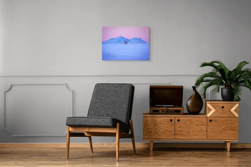 Tablou Canvas, "Renul singuratic în amurg înghețat", Cer, Munți, Ren, Zăpadă, Apus, Liniște, Izolare, Frumusețe, Răceală, Serenitate., 70 x 50 cm – poza 4