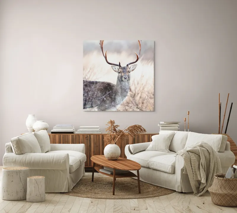 Tablou Canvas, "Cerbul solitar în lumina dimineții", Cerb, Majestic, Antlers, Natură, Frumusețe, Sălbatic, Peisaj, Eleganță, 100 x 100 cm – poza 3