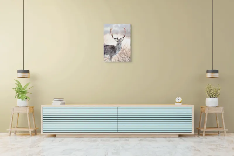Tablou Canvas, "Cerbul solitar în lumina dimineții", Cerb, Majestic, Antlers, Natură, Frumusețe, Sălbatic, Peisaj, Eleganță, 50 x 70 cm – poza 6
