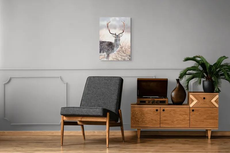 Tablou Canvas, "Cerbul solitar în lumina dimineții", Cerb, Majestic, Antlers, Natură, Frumusețe, Sălbatic, Peisaj, Eleganță, 50 x 70 cm – poza 8