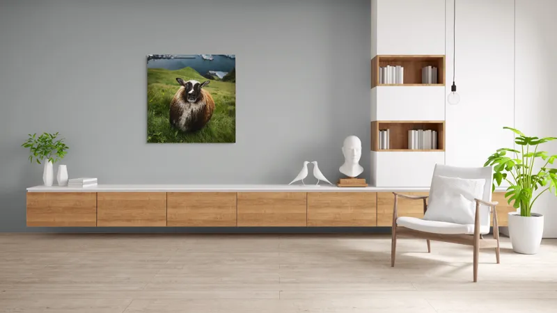 Tablou Canvas, "Peisaj idilic cu oaie curioasă", 100 x 100 cm – poza 8