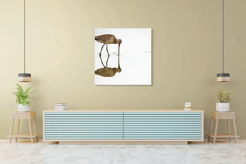 Tablou Canvas, "Păsăre căutând hrană în apă liniștită", Pasăre, Reflexie, Apă, Bej, Penaj, Cioc Lung, Alimentație, Liniște, 100 x 100 cm – poza 5
