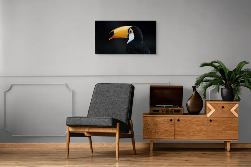 Tablou Canvas, "Tucanul în noapte liniștitoare", Pasăre, Tucan, Cioc, Portocaliu, Negru, Ochi, Contrast, Profil, Exotică, 90 x 50 cm – poza 6