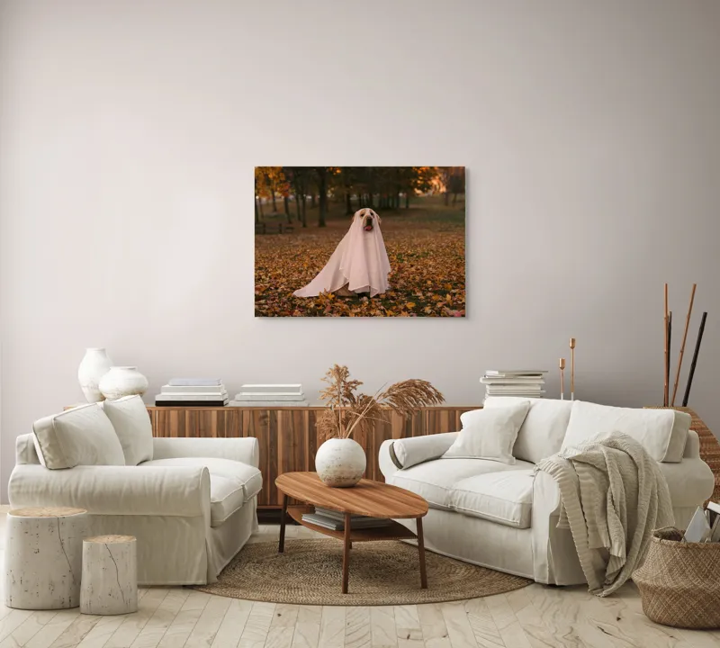 Tablou Canvas, "Câinele fantomă în pădurea de toamnă", Câine, Fantomă, Frunze, Toamnă, Parc, Distracție, Costum, 100 x 70 cm – poza 3
