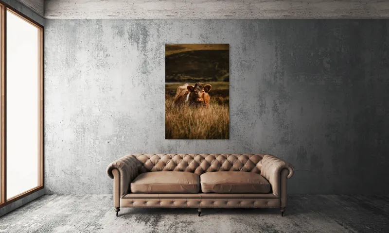 Tablou Canvas, "Vaca rătăcită printre dealuri verzi", Vacă, Pășune, Pământ, Câmpie, Coline, Natură, Blană, Iarbă, Rural, Peisaj, 100 x 150 cm – poza 6