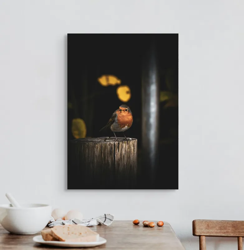 Tablou Canvas, "Mierla pe stâlp în amurg", Pasăre, Roșie, Lemn, Întuneric, Frunze, Natură, Lumină, 50 x 70 cm – poza 3
