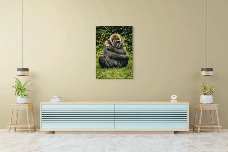 Tablou Canvas, "Gorila meditând în liniștea naturii", 70 x 100 cm – poza 5