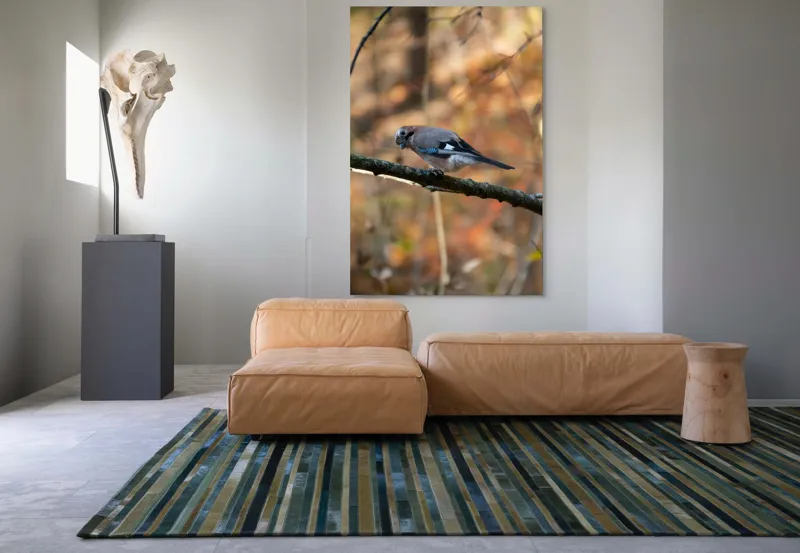 Tablou Canvas, "Pasărea contemplativă în pădurea de toamnă", Pasăre, Ramură, Penaj, Pădure, Toamnă, Culoare, Linie, Penaj, Observare, 100 x 150 cm – poza 7