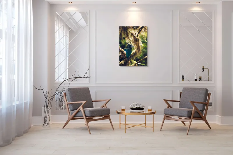 Tablou Canvas, "Pasărea enigmatică în pădurea de mușchi.", Păsăre, Pene, Albastru, Copac, Mușchi, Natură, Lumină, Umbre, Habitat, Frunziș, 70 x 100 cm – poza 8